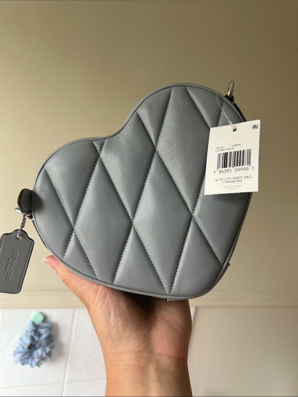 NWT Coach Heart Crossbody Bag with Quilting, Grey Blue - Picture 7 of 9